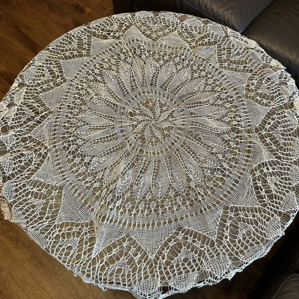 Vintage Handmade Lace Tablecloth 48